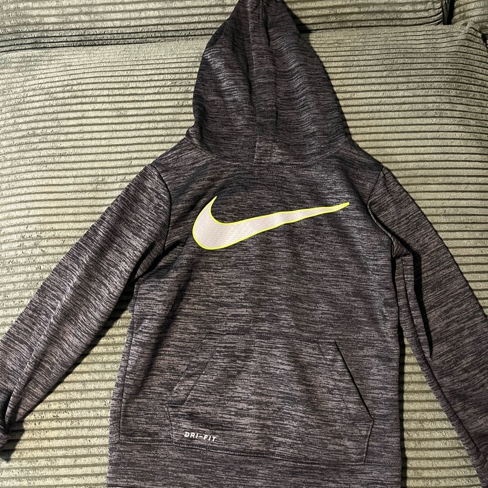 Nike Gray Athletic Sweatshirt with Iconic Swoosh